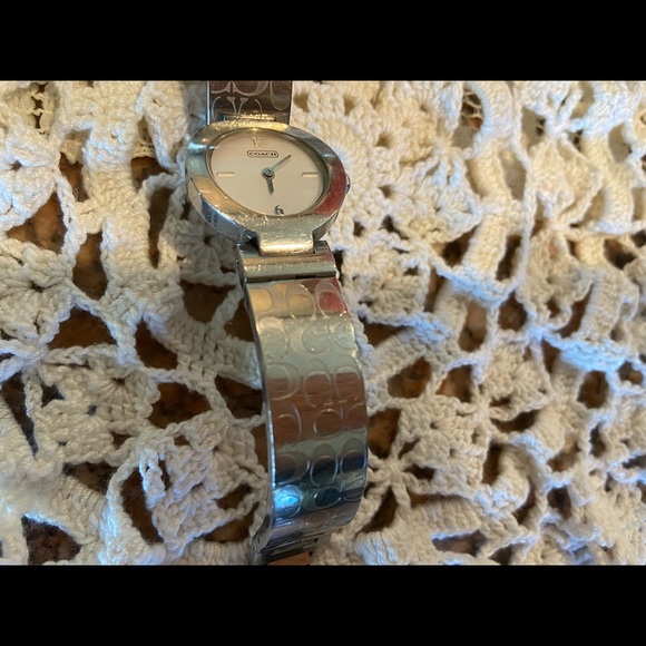 Retro signature C’s Coach Watch. - Picture 2 of 7